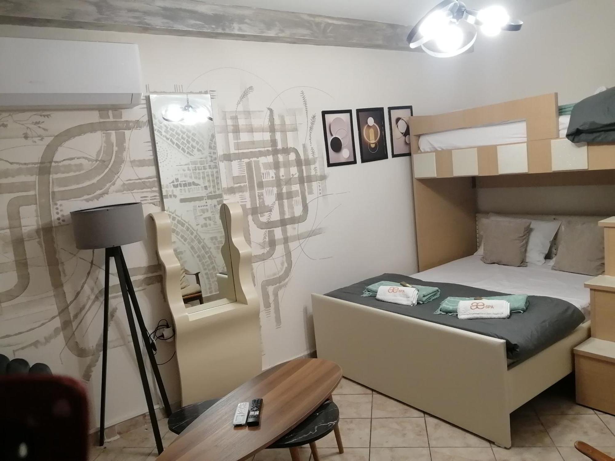 Sunshine Apartment 2 อเล็กซานโดรโพลิส ภายนอก รูปภาพ